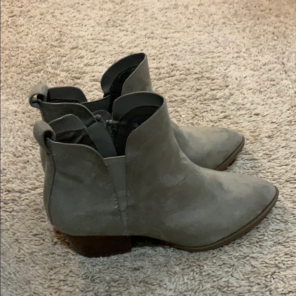 NEW: grayish taupe booties!